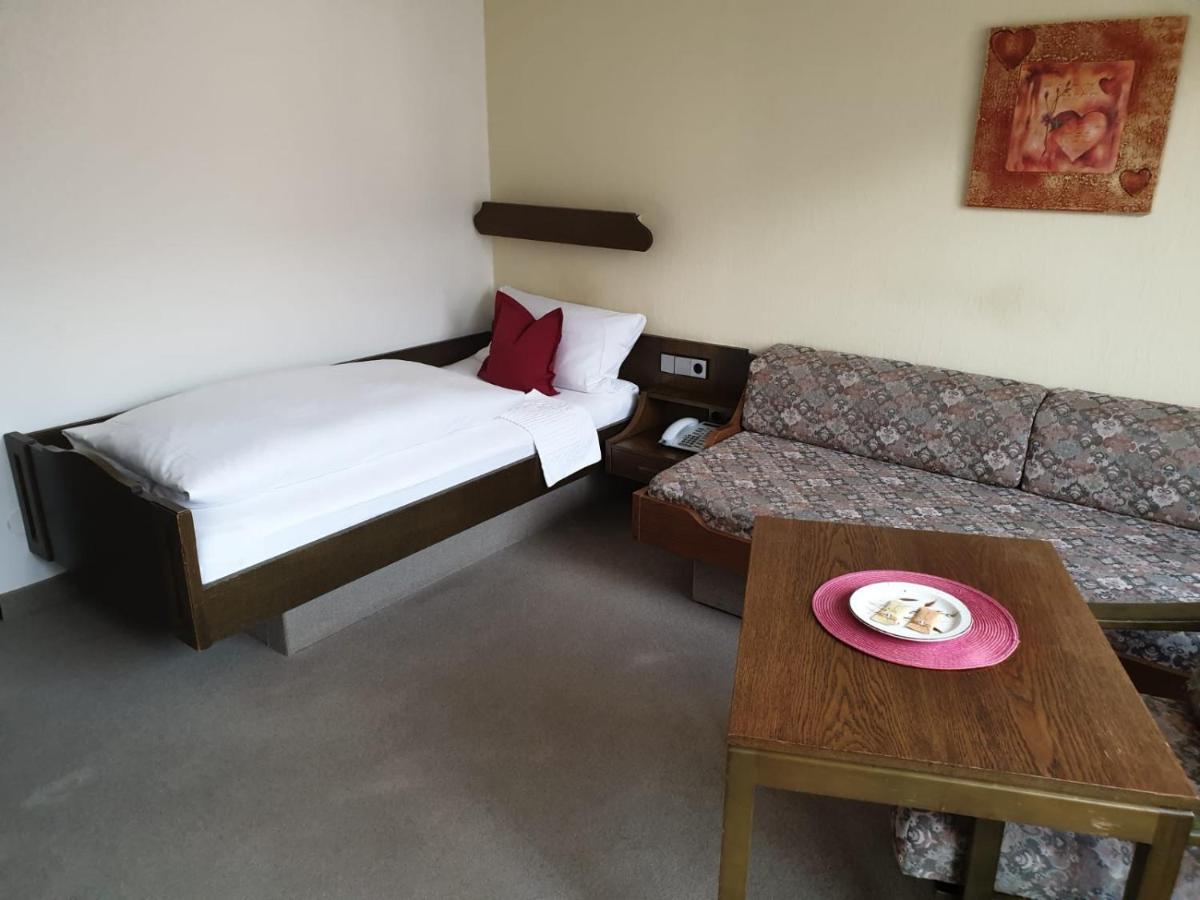 Hotel Muenzmay Штутгарт Экстерьер фото