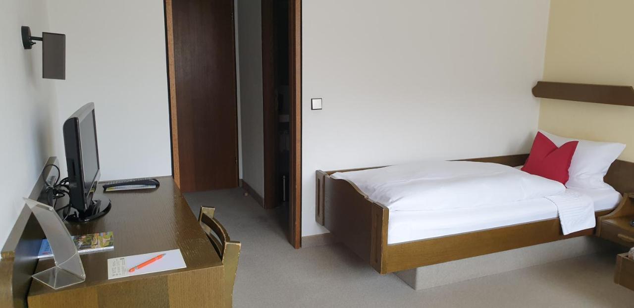 Hotel Muenzmay Штутгарт Номер фото