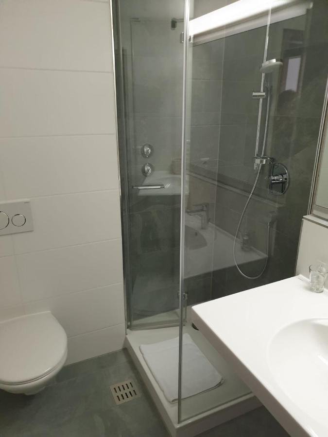 Hotel Muenzmay Штутгарт Номер фото